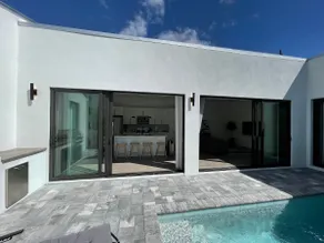Great Location in Naples near Beach & Downtown - Image 2