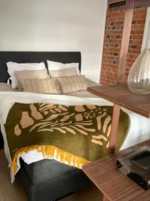 Stunning 90 square meter apart with 3br + rooftop - Image 5