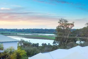 Double View Beach House - Image 2