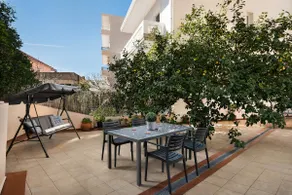 Steps away from city's beach Apt 2 - Image 5