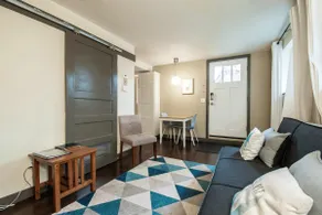 Cozy Apt in Historic Craftsman; Prime Location! - Image 5