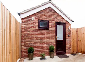 Modern Private 1 Bedroom Bungalow - Image 3