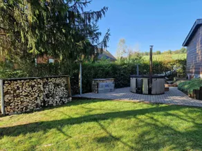 Super cozy cottage with hot tub and fenced garden - Image 4