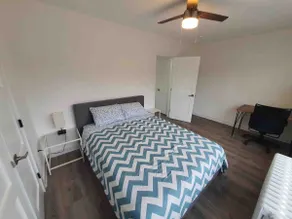 Cozy Unit with 3 bedrooms - Image 2