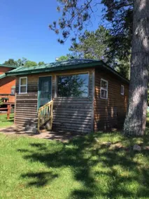 Hank's Garden Lake Resort - Image 2