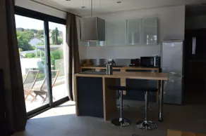 Executive Suite Secure Parking Seasonal Pool - Image 5