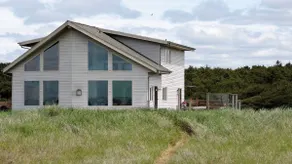 Beach Front Retreat with Amazing Ocean Views - Image 2