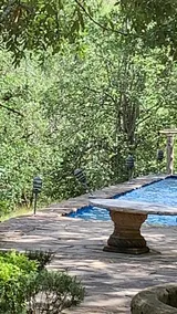 Beautiful wooden cabin - Image 3