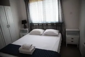 Olive Island - Image 4