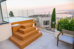 Naxi Suites - Image 2