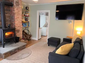 Sunny 4 bed house with fireplace - Image 4