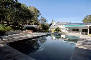 Spacious Country Escape with Pool & Views - Image 2