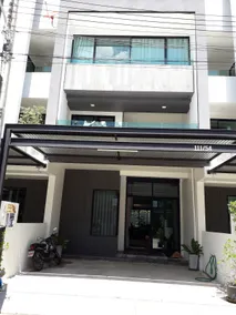 New Loft Modern Home - Image 2