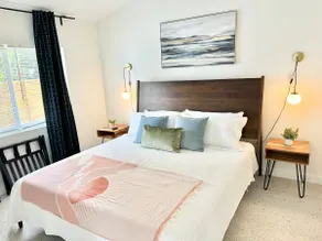 CASA Delray 6 - Luxury & Modern 2bed/1bath - POOL - Image 4