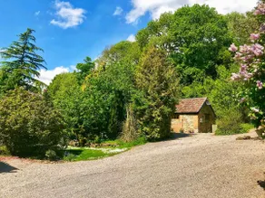 Set in 40 Acres of Private Countryside in AONB - Image 3