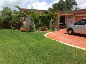 Entire 3/2 with private heated salt water pool - Image 4