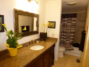 Primrose Condo - Image 3