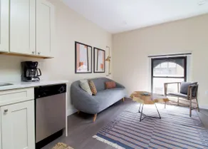 Downtown Boston | Nurses Welcome | W/D in bldg - Image 3
