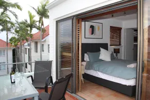 Haven on Noosa Hill - sunset views, pools, spa - Image 2