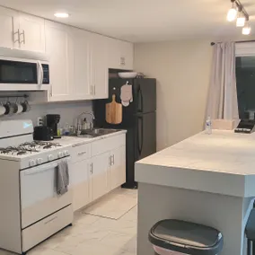 Modern Retreat on Lake Superior, close to snowmobile trails - Image 4