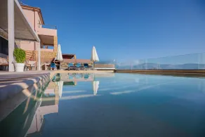 Quiet accommodation, Pool, View: Sea-Pinewood - Image 2