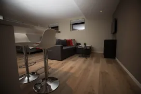 Fully Equipped Studio Apartment w/ parking - Image 2