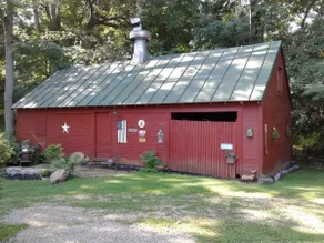 CHARMING 1800S FARM HOUSE - Image 5