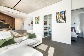 Spacious Kingston Foreshore 1BR Apt - Hosted by Canstay - Image 5
