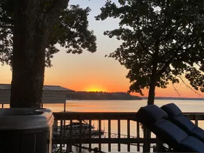 So Grand Lakefront, Hot Tub, Dock, Boat Slip & Game Room - Image 2
