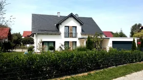 Large apartment with a separate entrance and terrace - Image 3