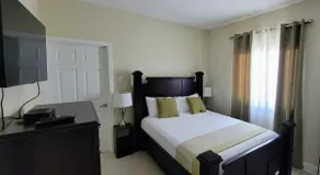 Paradise Oasis - Solar Powered with Starlink WiFi and Pools - Image 3