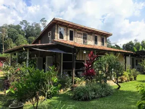Nurin Cottage: Rustic Charm in a Green Oasis - Image 2
