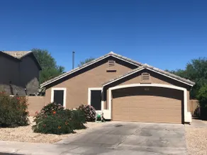 Heated Pool-Next to Mall-4 Bedrooms-Brkfst - Image 2