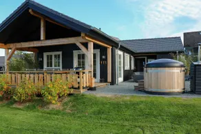 Luxury lodge near Winterberg with hot tub with a beautiful view - Image 4