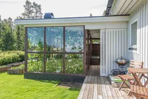 Villa with ocean view by sandy beach - Image 3