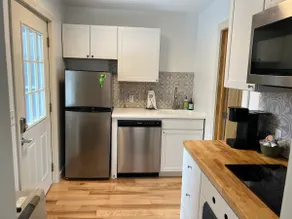 Mini Mod Apartment, Private- Parking - Image 2