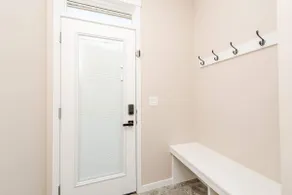 Newly built Adorable&Cozy 2bedroom secondary Suite - Image 5