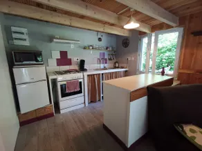 Warm wooden cottage in the heart of the forest - Image 4