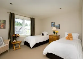 Stunning Cottage in Quiet area by the Beach QL10 - Image 5