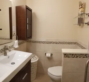 Nicely tucked away suite with private entry. - Image 3