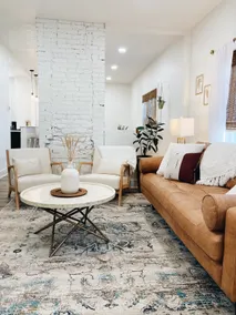 ✨ Luxurious 2 bd home - downtown w/ free parking ✨ - Image 3