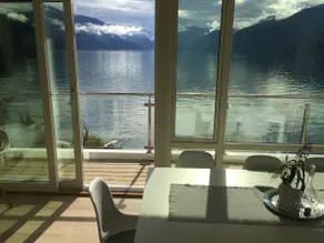 House touching the fjord (with sauna) - Image 5