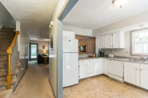 Cozy Downtown Townhouse - Image 5
