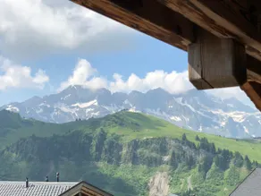 Very comfortable chalet, unique view, ski-in, ski-out - Image 3