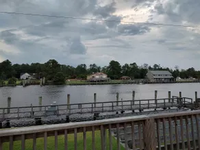 Carrick Bend | Top-Floor Hideaway + Balcony on ICW - Image 2
