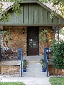 Located on Beautiful Lake Shawnee! 2 BDRM, 1 BATH. - Image 2