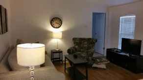 Beautiful home with Amazing views - Image 2