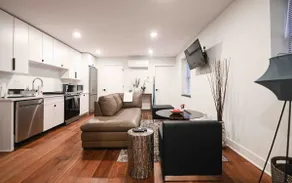 Unit 101 · Renovated, 1 mile from YALE! - Image 2