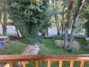 Studio on the river - Image 4