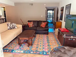 Sunny Home Away From Home. Easy access to Valley. - Image 3